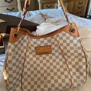 Authentic Gallieria LV